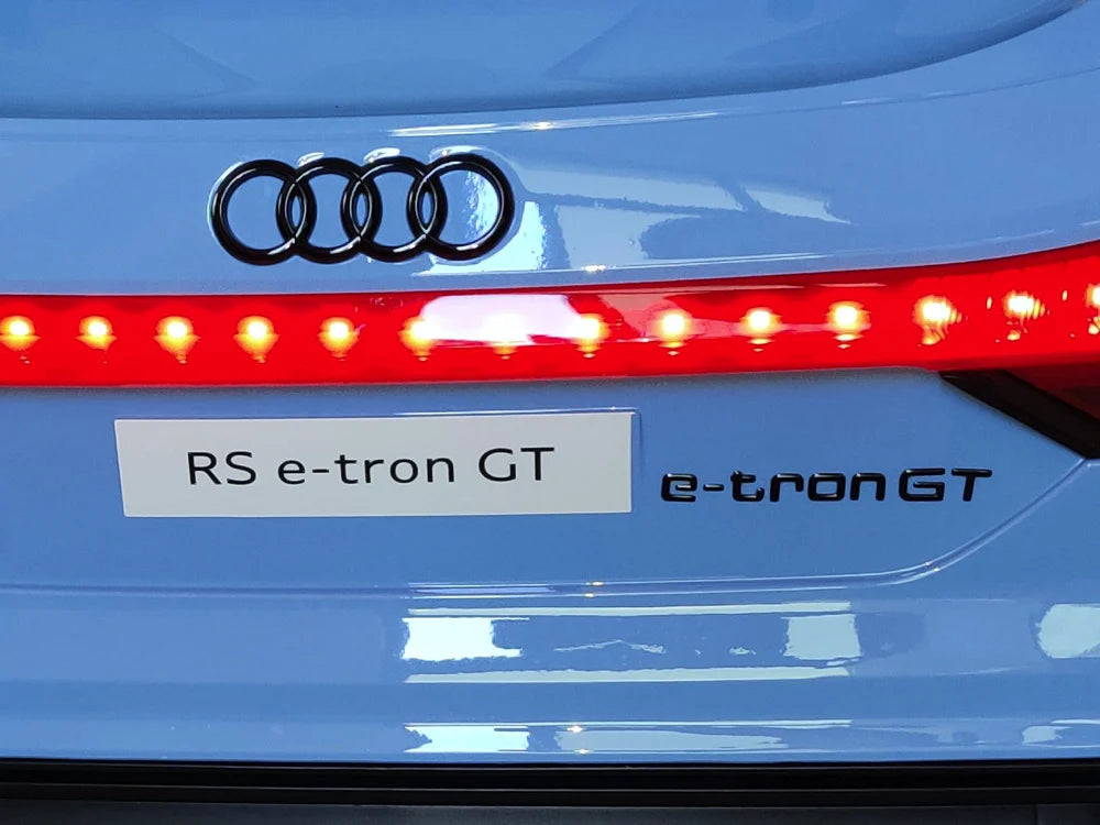 Audi RS e-tron GT 12V - Coche eléctrico infantil premium